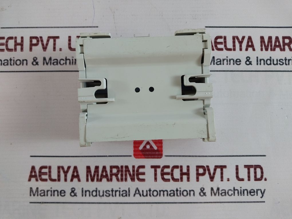 Legrand 048 85 Three Phase Terminal Block Modular 500V