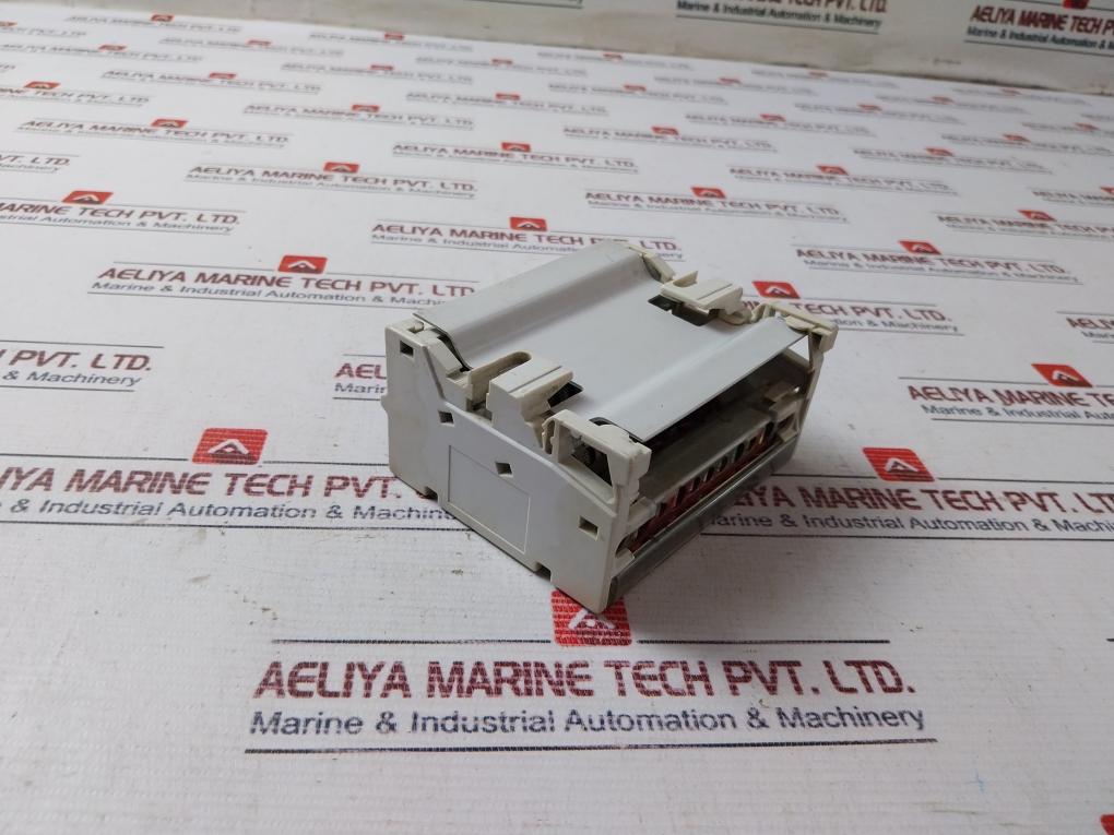 Legrand 048 86 Modular Distribution Block 500V