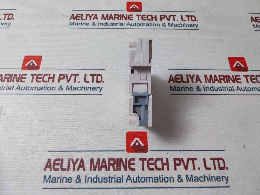 Legrand 215 01 Fuse Holder Fu10.02