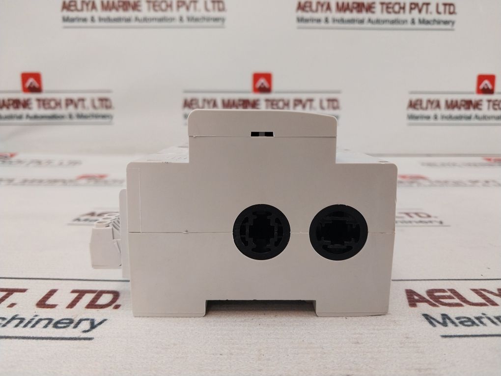 Legrand 225 25 Proximity Isolating Switch