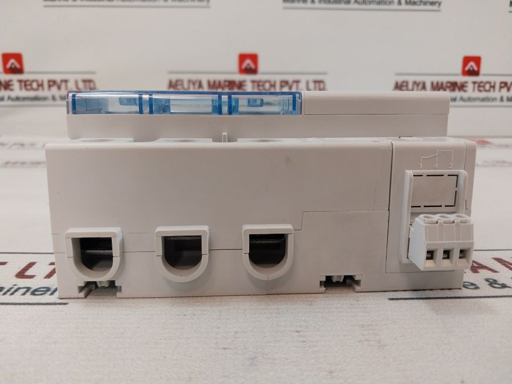 Legrand 225 25 Proximity Isolating Switch