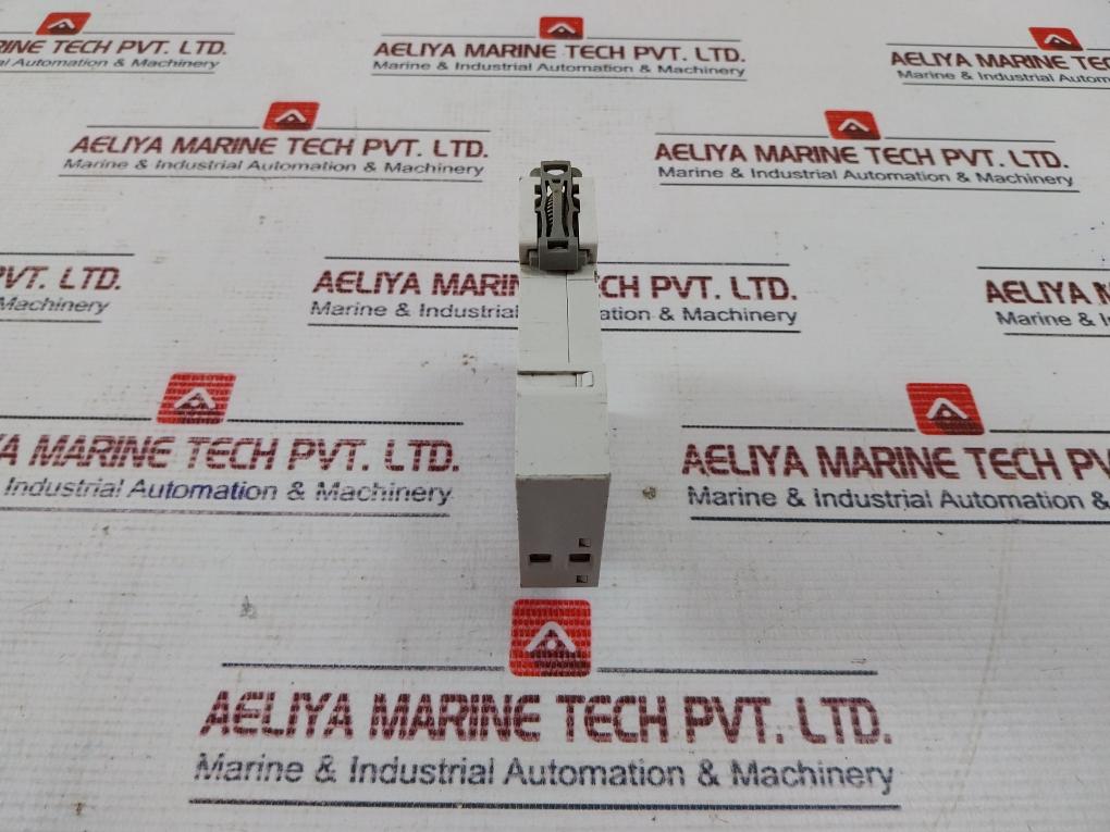 Legrand 4 127 90 Din Rail Time Switch R100H-10T 230V 50/60Hz