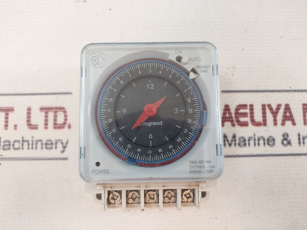 Legrand 649 930 Maxirex 5T Time Switch 230V 60Hz