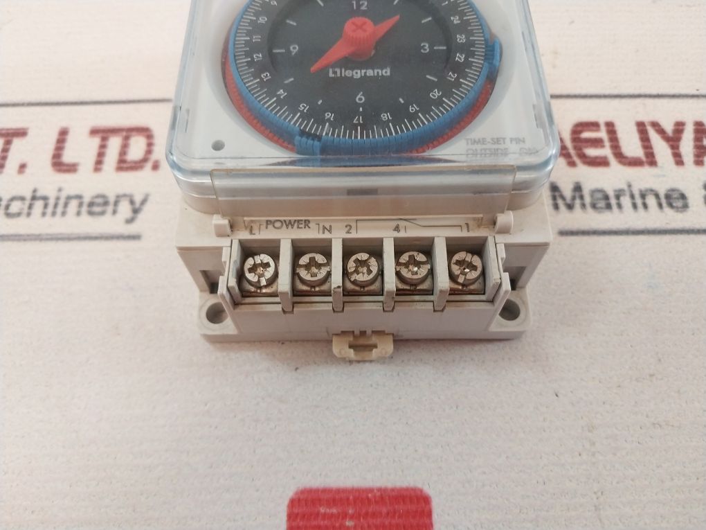 Legrand 649 930 Maxirex 5T Time Switch 230V 60Hz