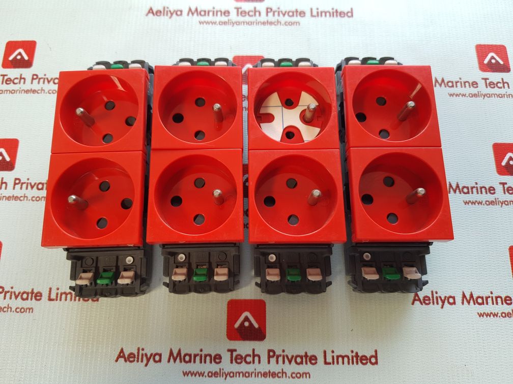 Legrand 77322 Socket