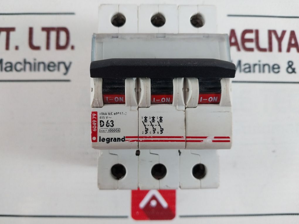 Legrand D 63