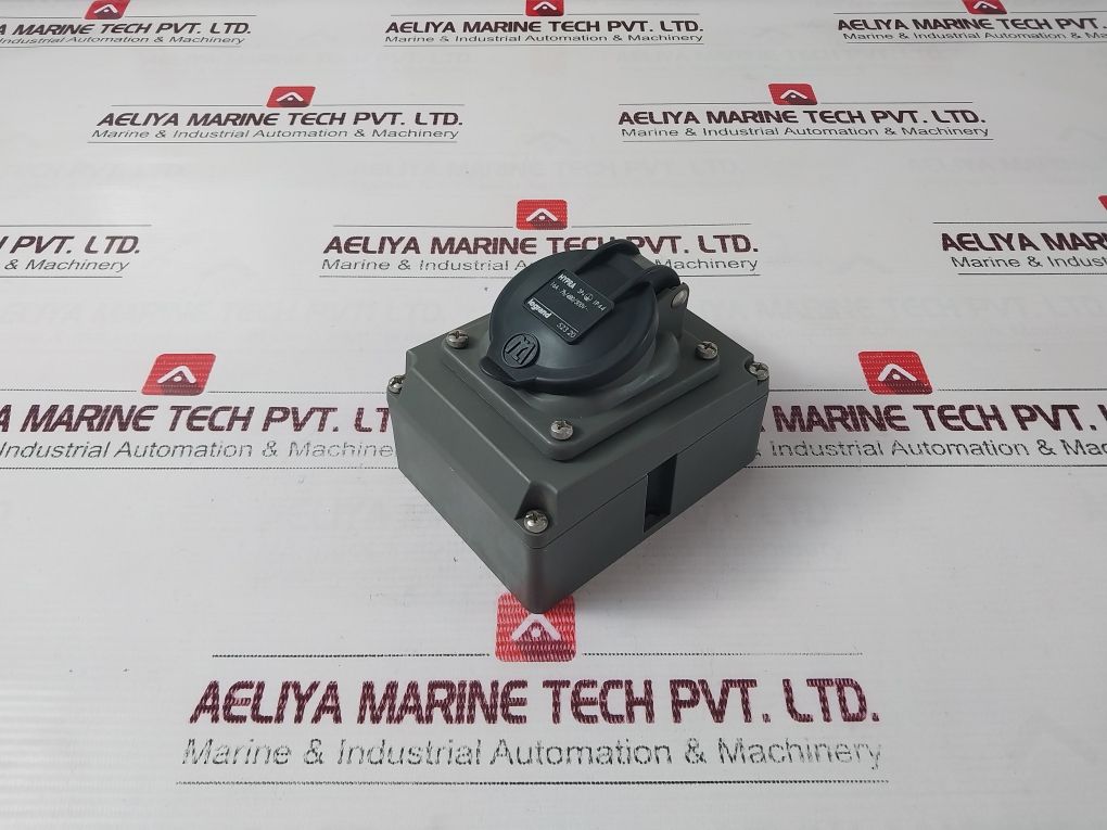 Legrand Hypra 3P+ 16A