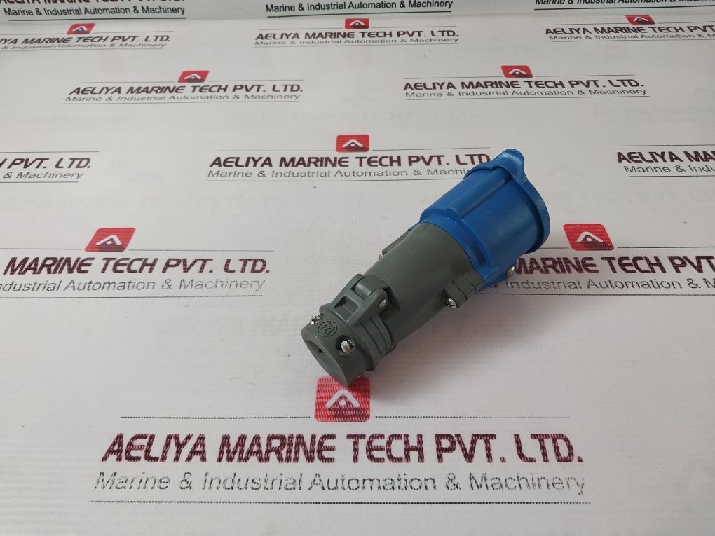 Legrand Hypra 3P+ Ip44