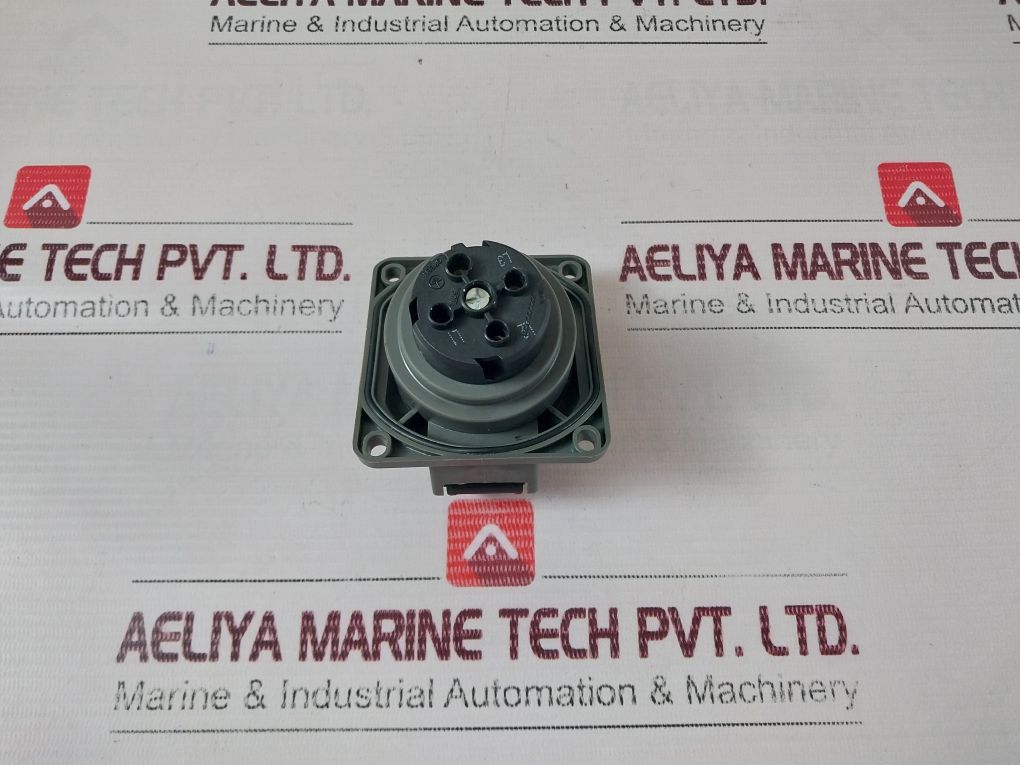 Legrand Hypra 523 20 Panel Mounting Socket Ip44 16A 500V