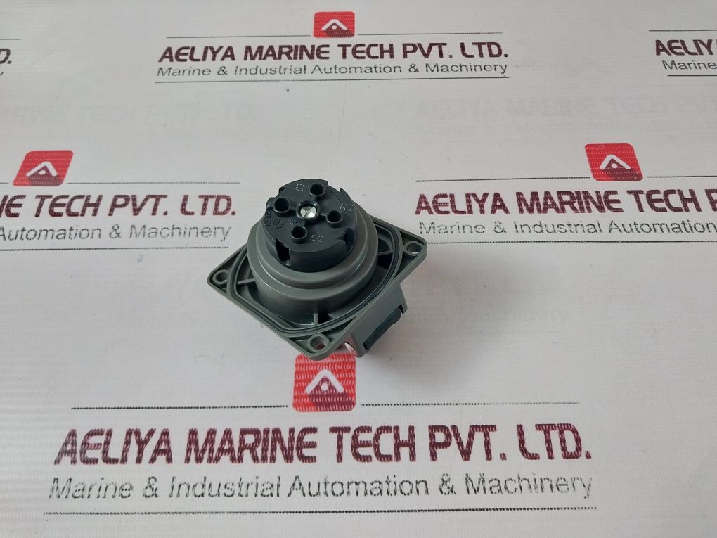 Legrand Hypra 523 20 Panel Mounting Socket Ip44 16A 500V