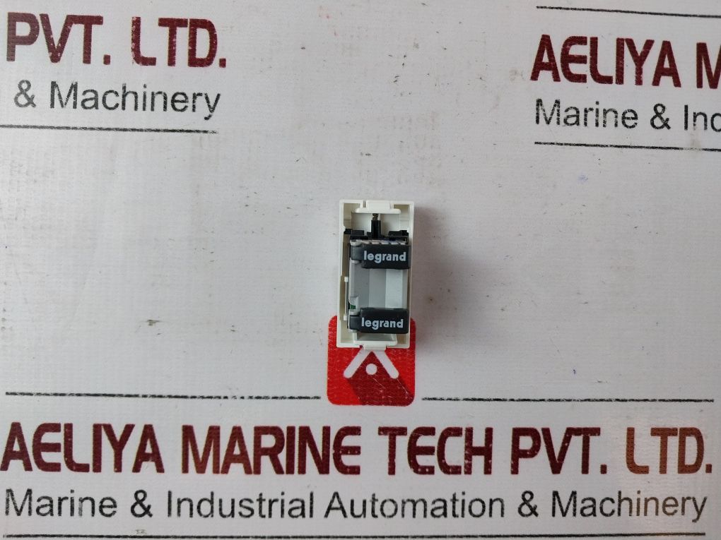 Lot Of 13X Legrand Utp 742 85 Socket Module