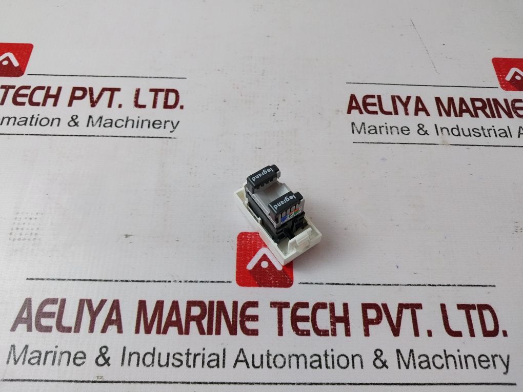 Lot Of 13X Legrand Utp 742 85 Socket Module