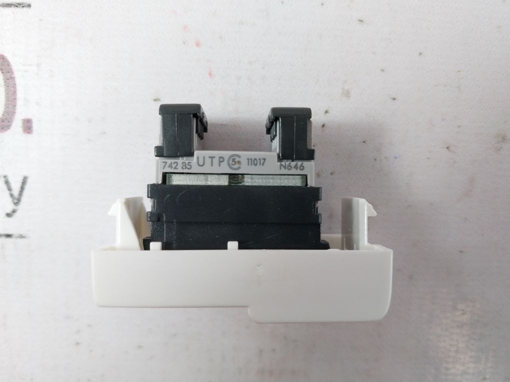 Lot Of 13X Legrand Utp 742 85 Socket Module