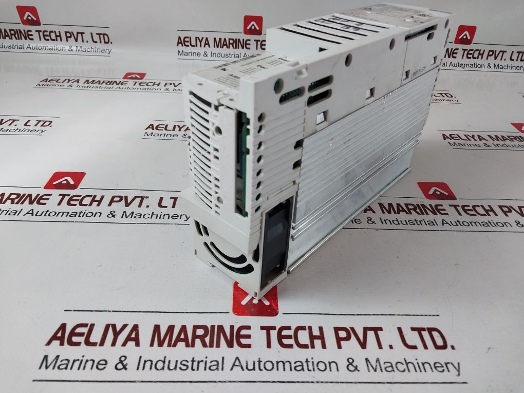 Lenze E82Ev152_4C200 Inverter 8200 Vector