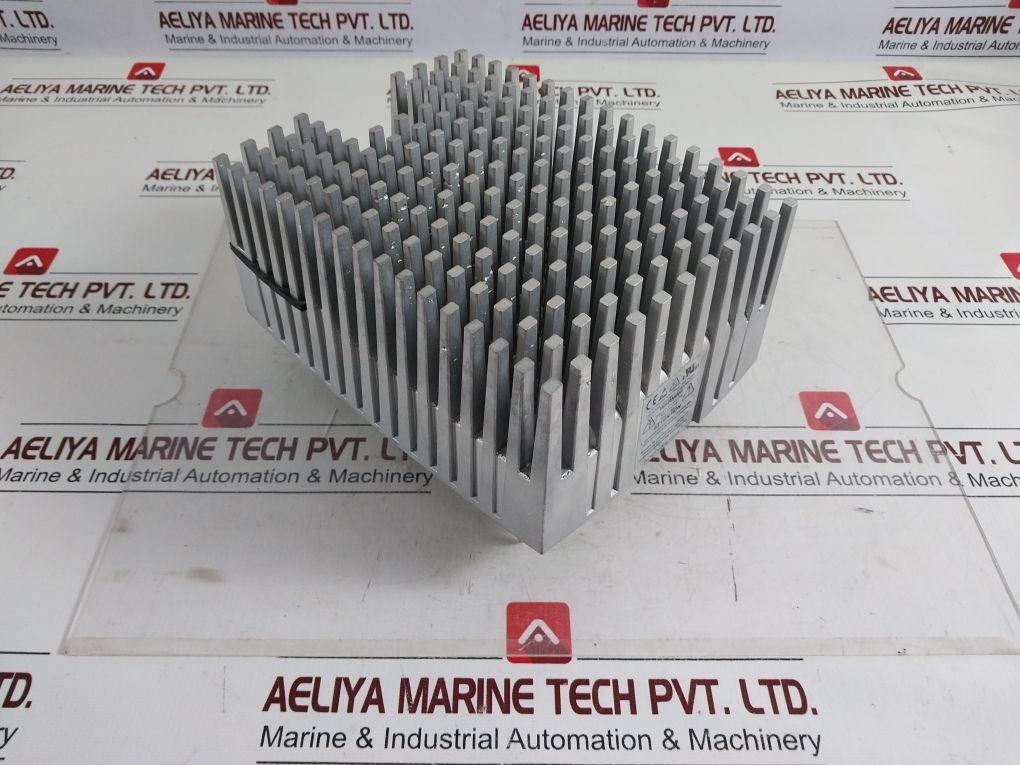 Lenze E82Mv222_4B001 Inverter Drive