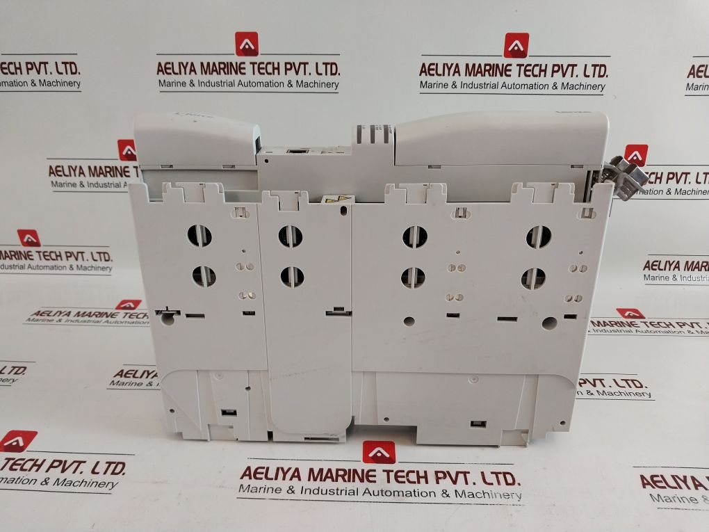 Lenze L-force E94Aclm0044 Multi Drive Highline E94Aclm0044-000P1A