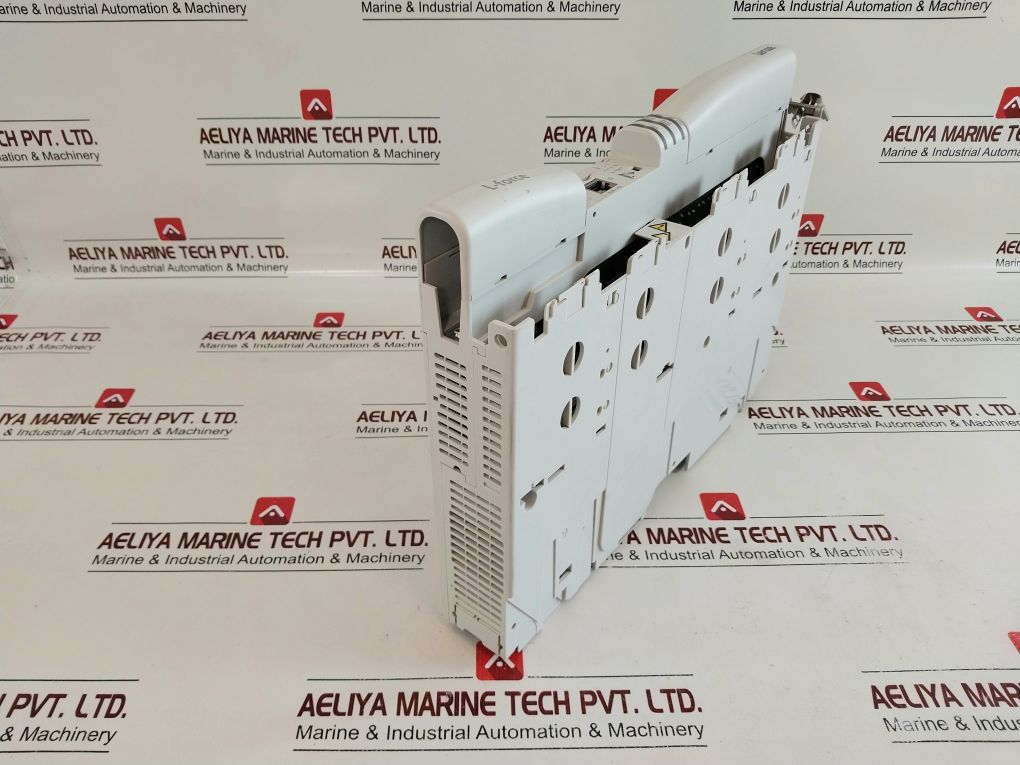 Lenze L-force E94Aclm0044 Multi Drive Highline E94Aclm0044-000P1A