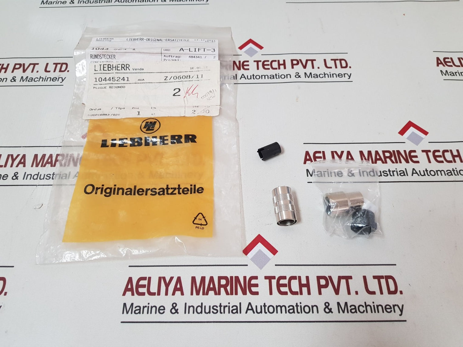 Liebherr 1044 524 1 Round Plug
