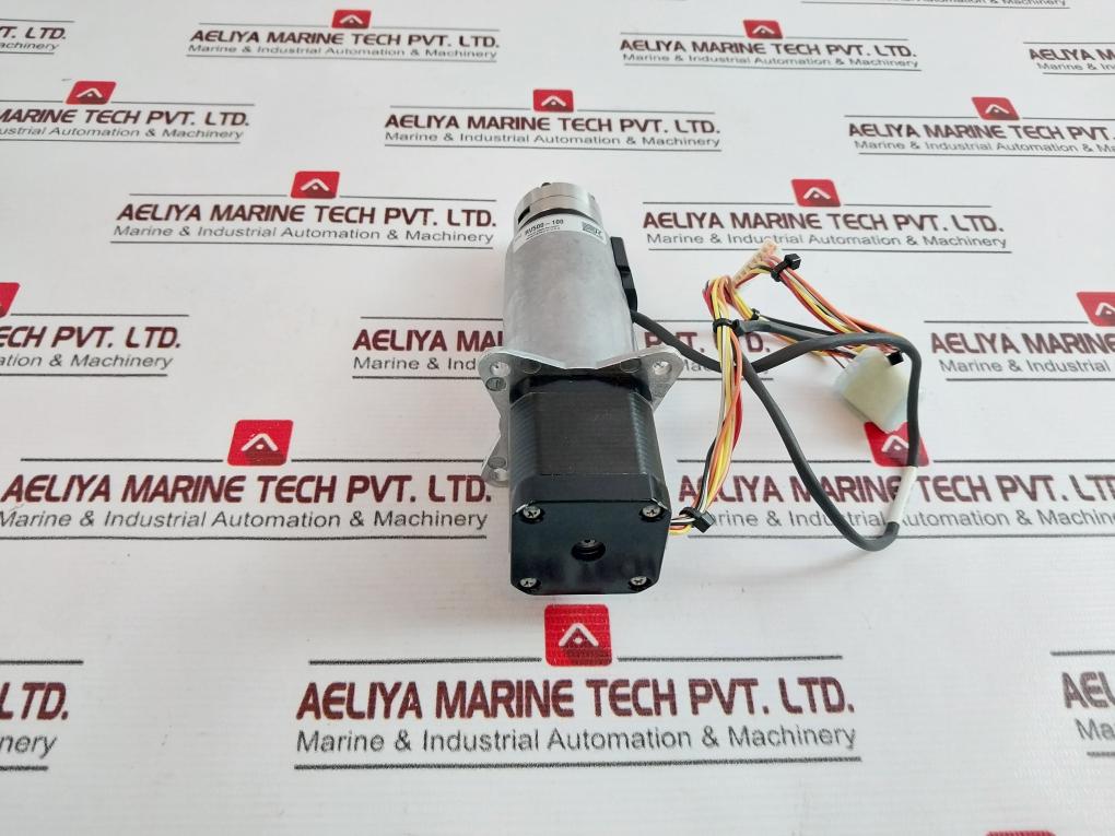 Lin Engineering 4118L-03E-02R0 Stepping Motor Rv500-100