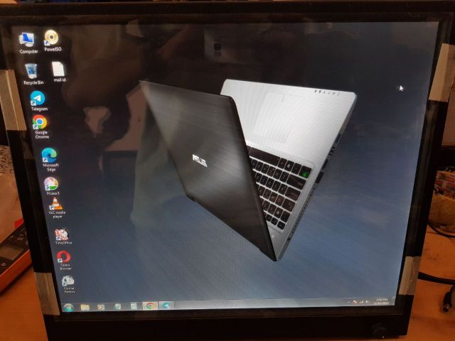 Lips N190De Display Monitor