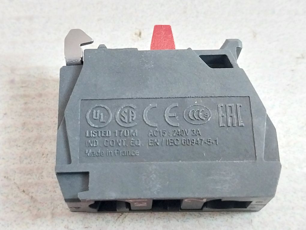 Lot Of 10X Schneider Electric Zbe-102 Contact Block 240V