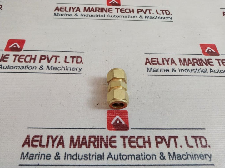 Lot Of 10X Swagelok Brass Fitting