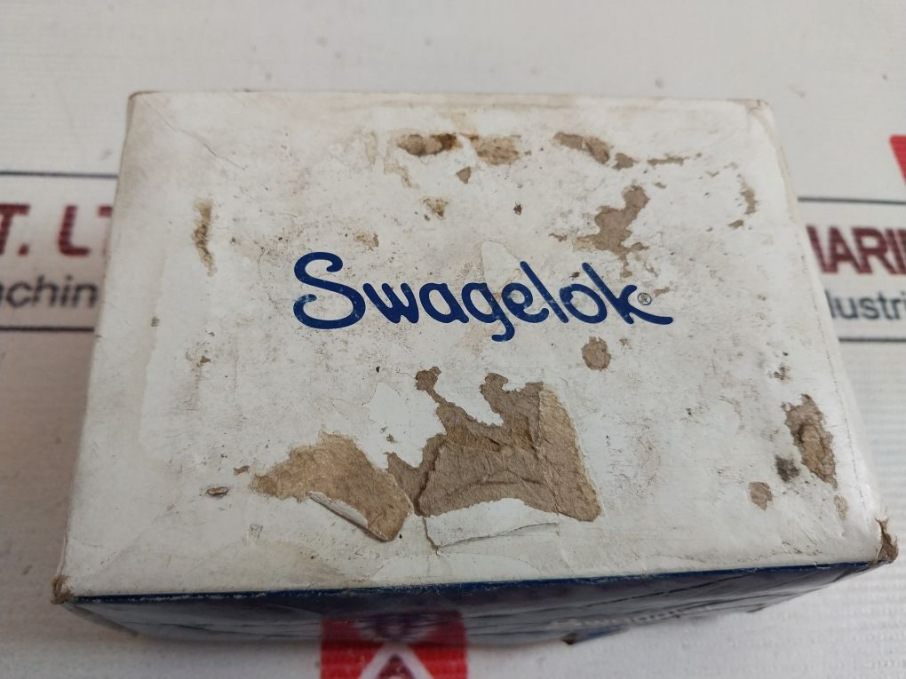 Lot Of 10X Swagelok Brass Fitting