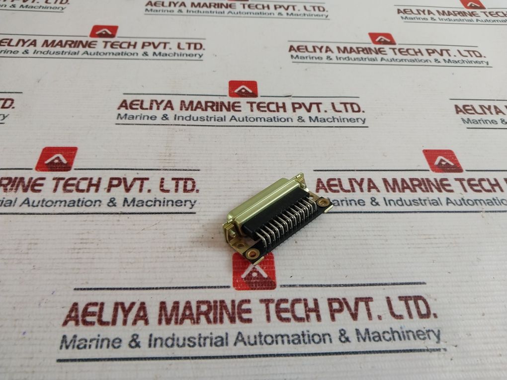 Lot Of 10X Te Connectivity 5205857-1 D-sub Plug Connector