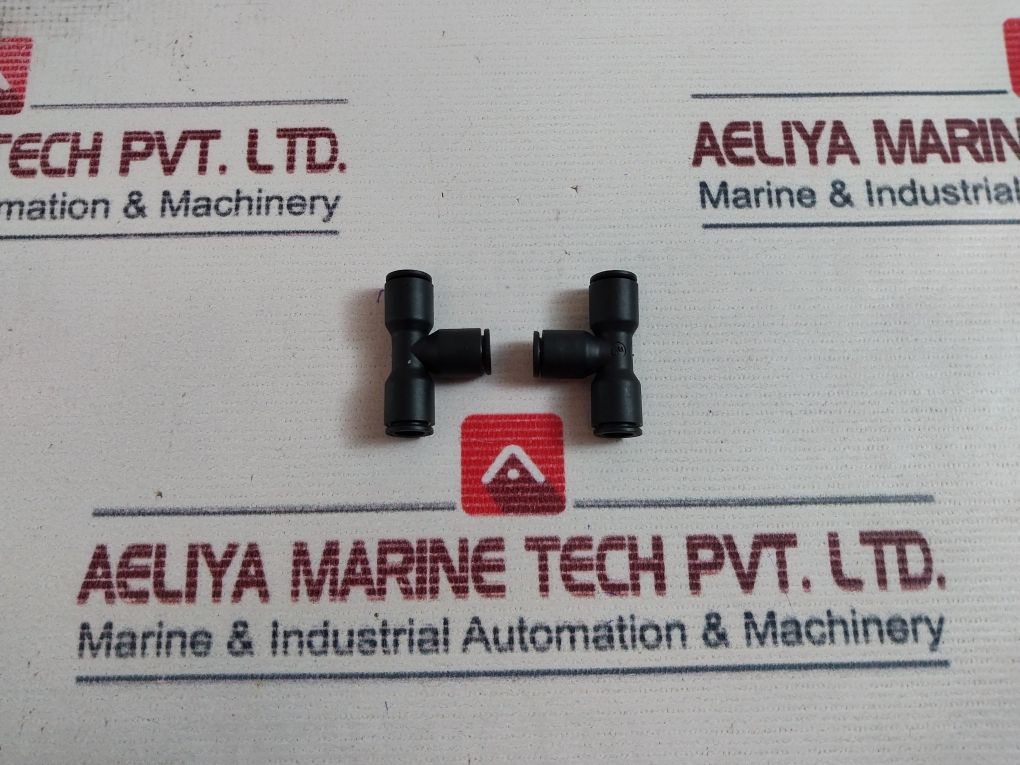 Lot Of 12X Legris 3104 08 00 T Connectors