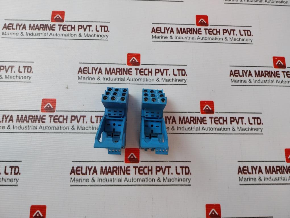Lot Of 2X Finder 94.03 Socket For Relay