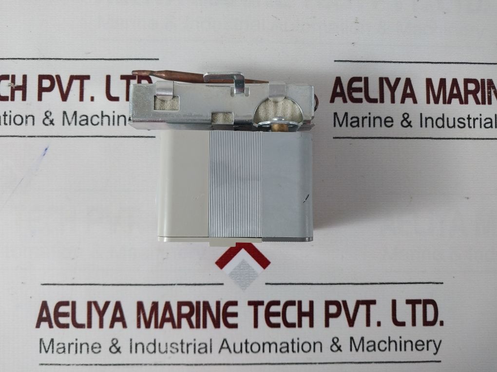 Lot Of 2X Honeywell L6190B 2022 1 Aquastat Control