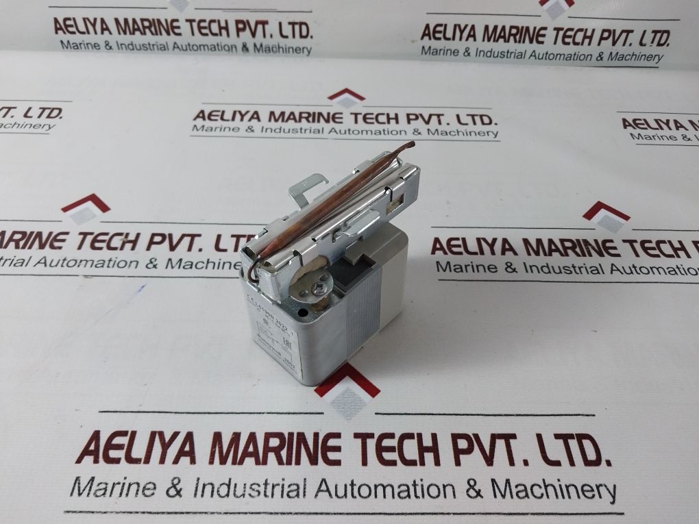 Lot Of 2X Honeywell L6190B 2022 1 Aquastat Control