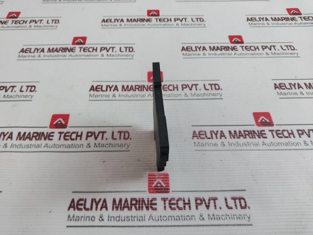 Lot Of 2X Idec Rv8H-l-ad110 Interface Relay With Socket Sv1H-07L-3