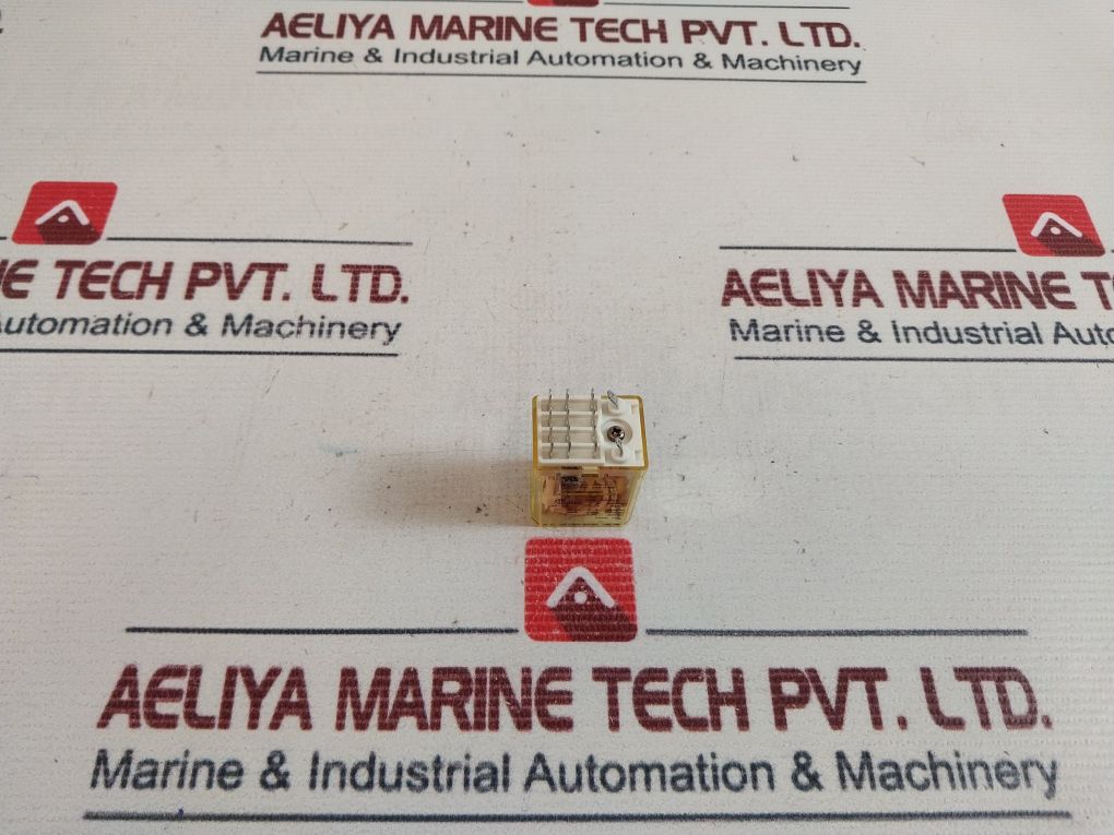 Idec Ry4S-u Relay 5A 30Vdc
