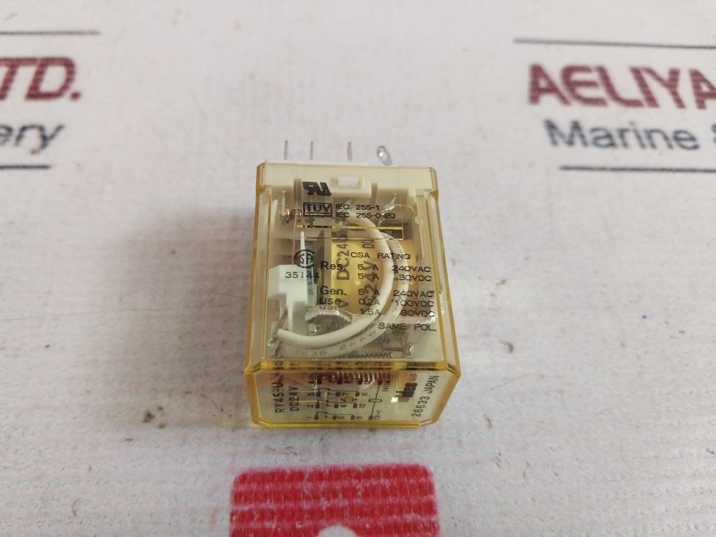 Lot of 2X Idec Ry4S-u Relay 5A 30Vdc