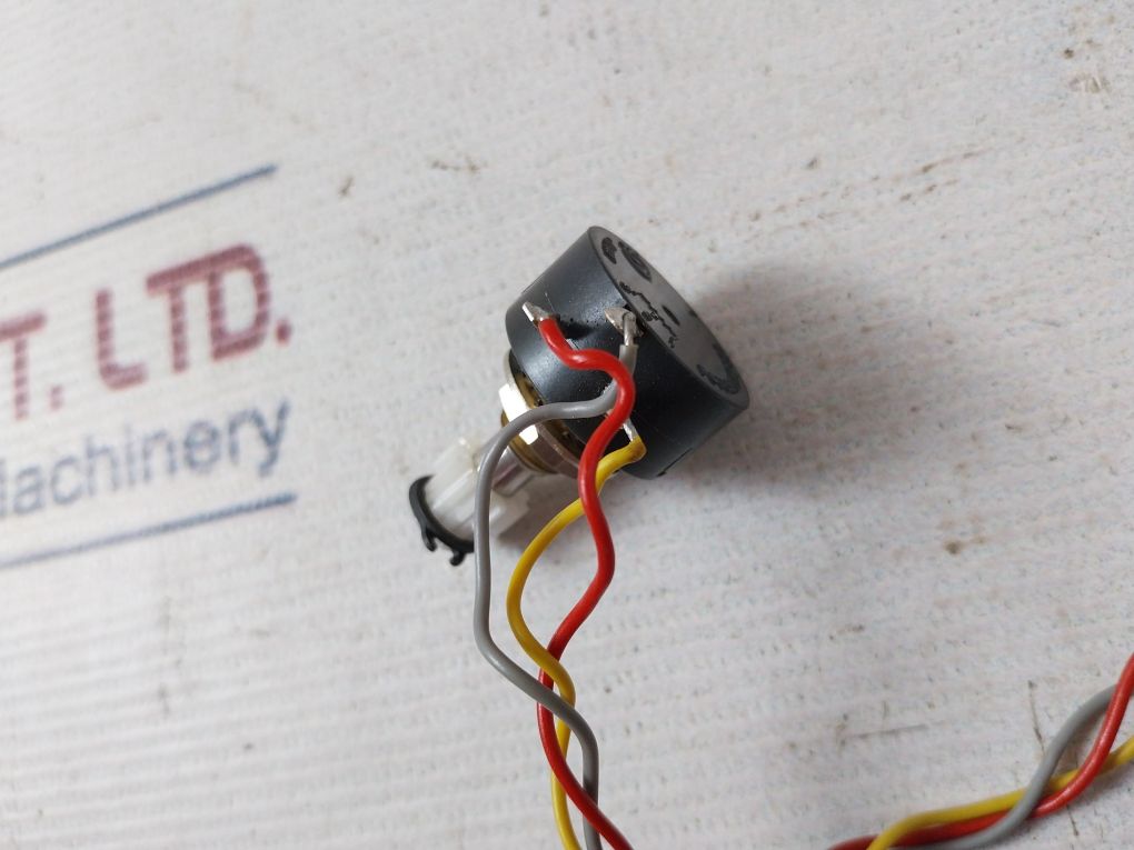 Lot Of 2X Megatron-munchen Rp19 Potentiometer