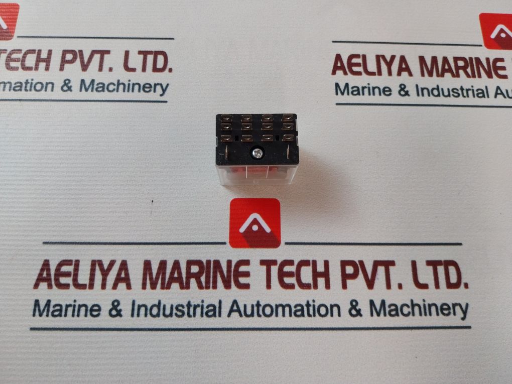 Lot Of 2X Omron Ly4N Relay 110/120Vac 07Z9H