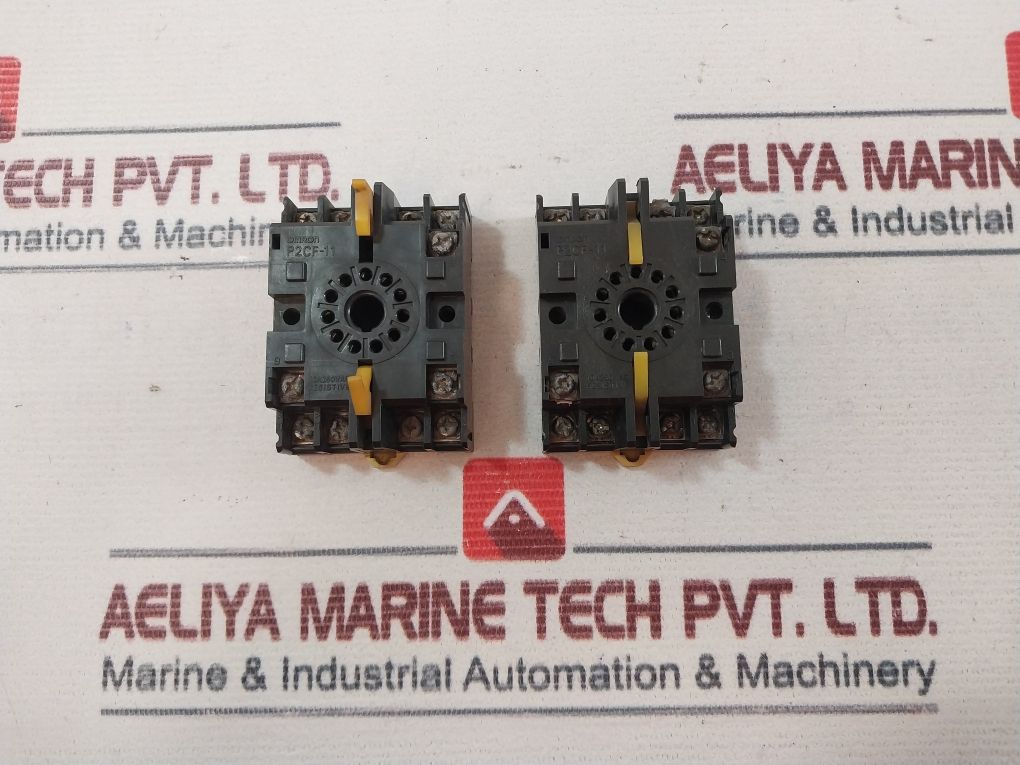 Lot Of 2X Omron P2Cf-11 Relay Socket 10A