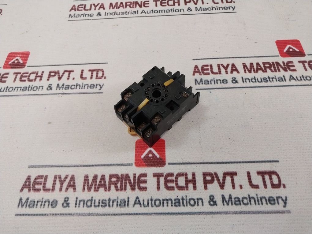 Lot Of 2X Omron P2Cf-11 Relay Socket 10A
