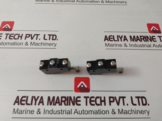 Lot Of 2X Omron Z-15Gw2-b Limit Switch
