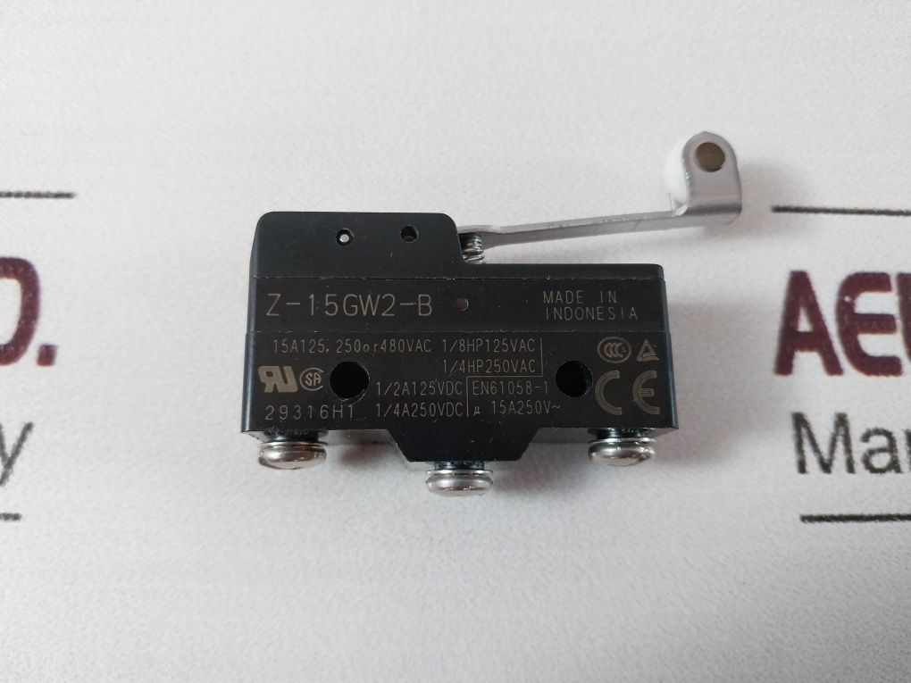 Lot Of 2X Omron Z-15Gw2-b Limit Switch