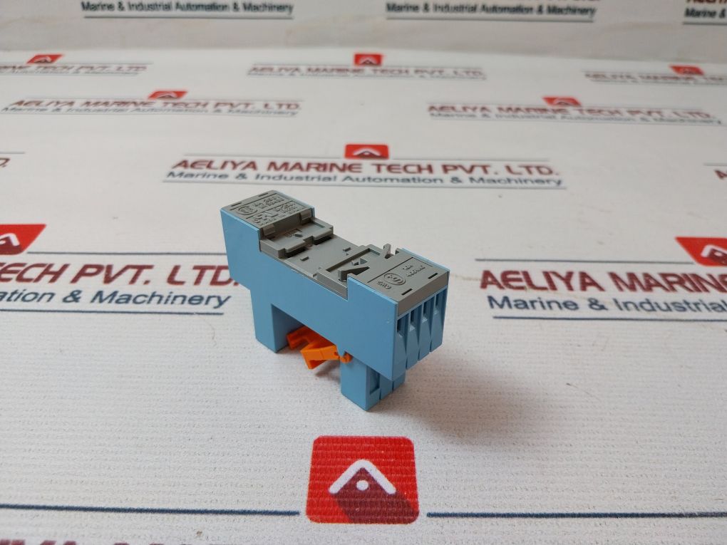 Lot of 2x Releco S9-m Relay Socket