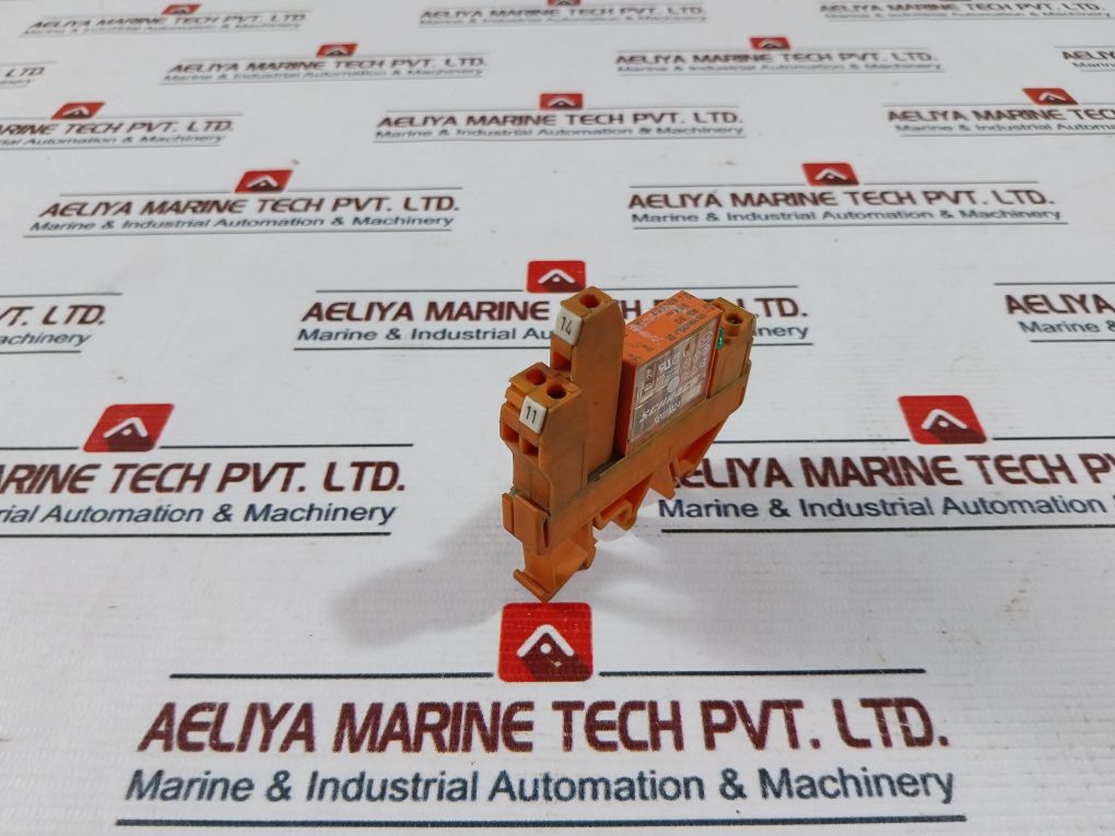 Lot Of 2X Weidmuller Rs 30, Rp011024 Relay W/ Socket 10A 250Vac