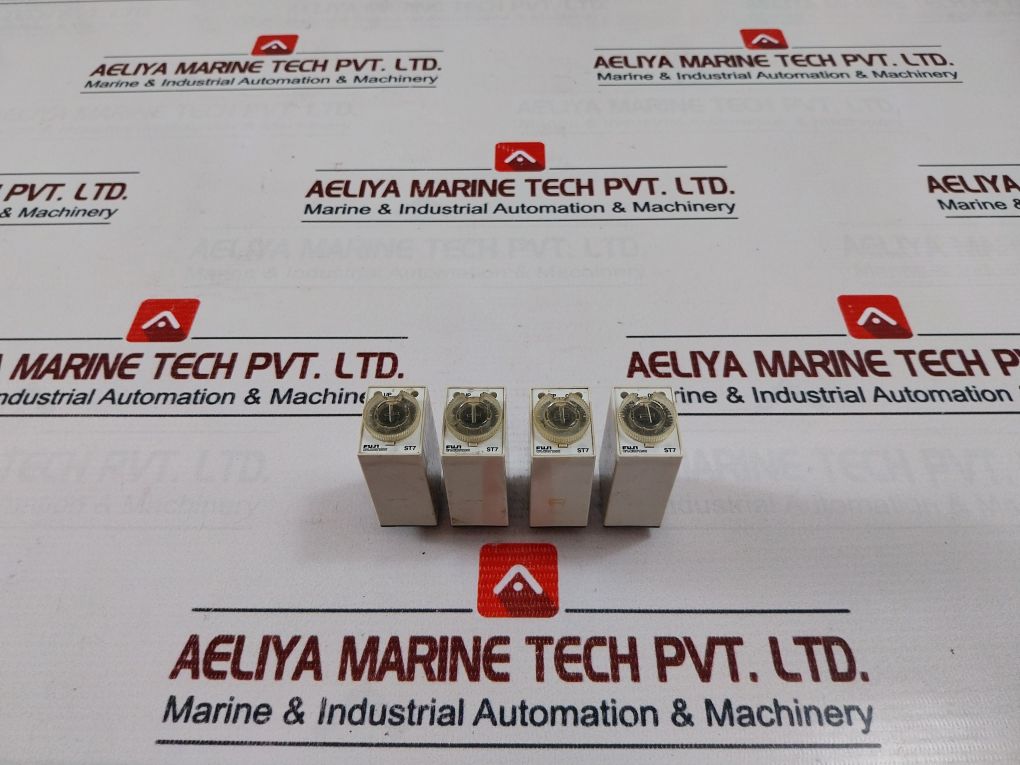 Lot Of 4X Fuji Electric St7P-2 Timer Relay Ac100-120V 50/60Hz