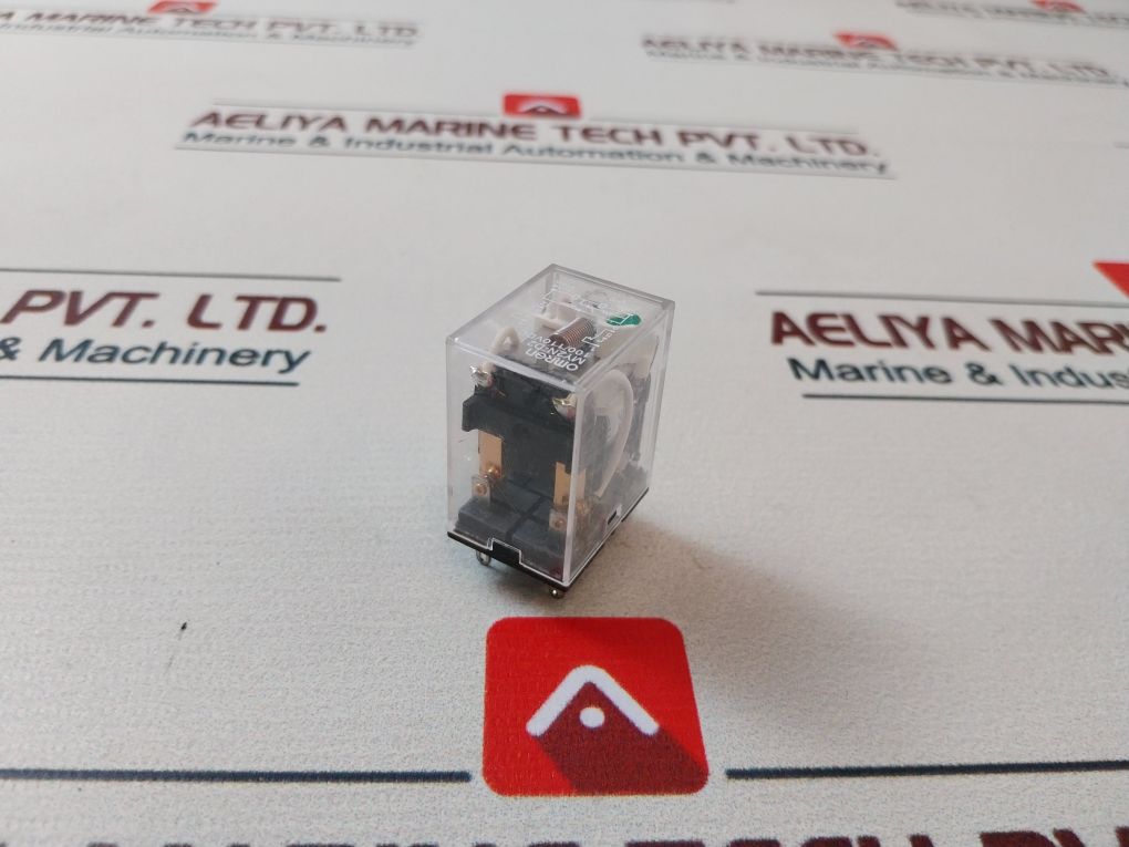 Lot Of 4X Omron My2N-d2 Relay 100/110Vdc