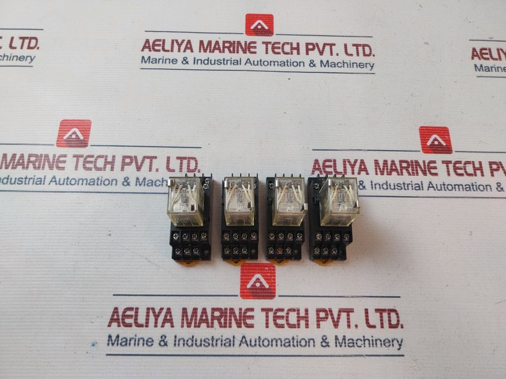 Lot Of 4X Omron My4 Relay With Socket Base 24Vdc