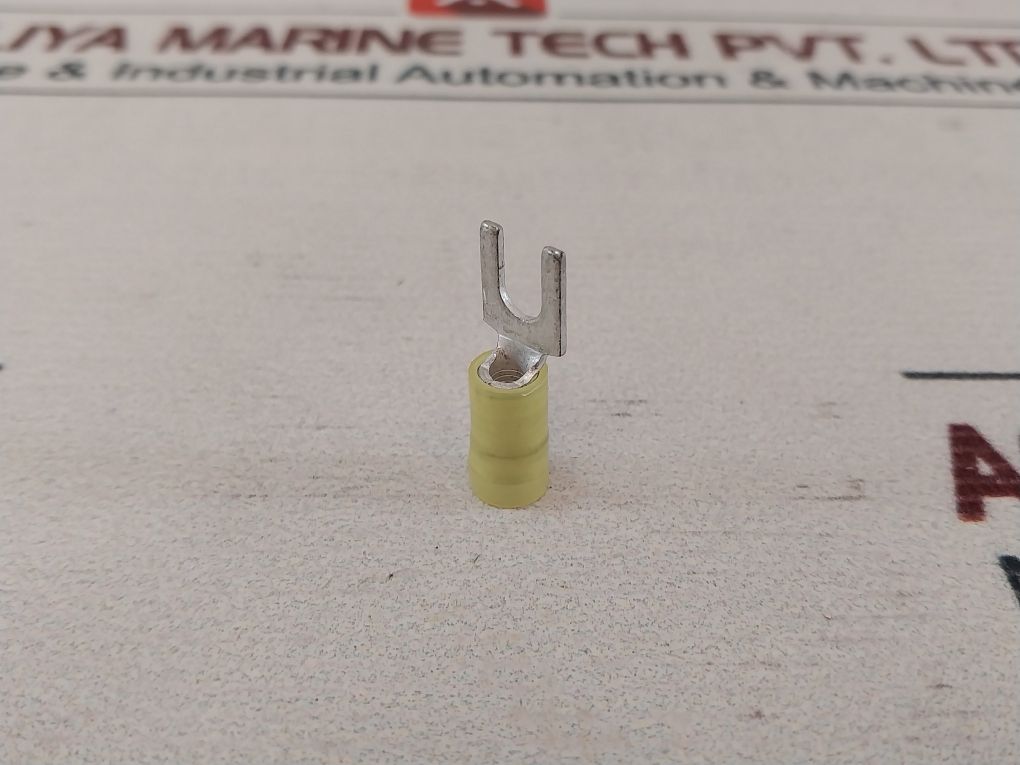 Lot Of 50X Panduit Pn10-10F-l Fork Terminal 600V