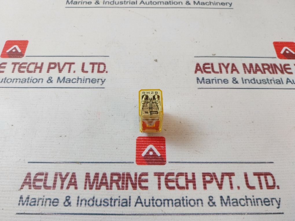 Lot Of 5X Idec Rh2B-u Power Relay Dc110V