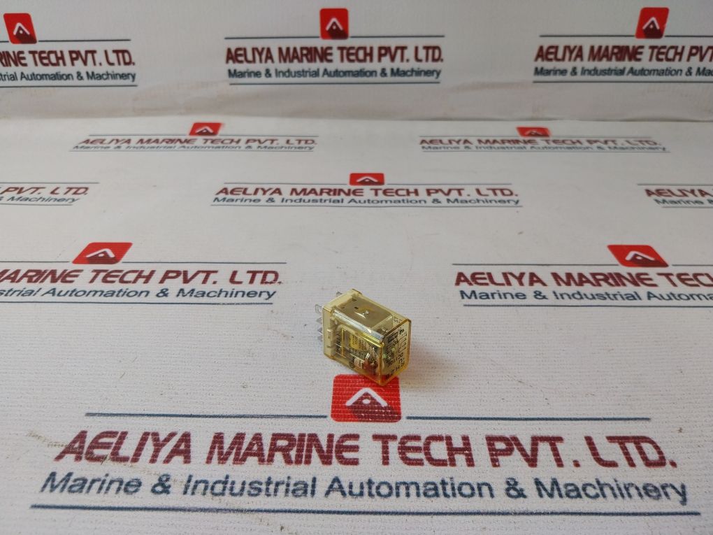 Lot Of 5X Idec Rh2B-u Power Relay Dc110V