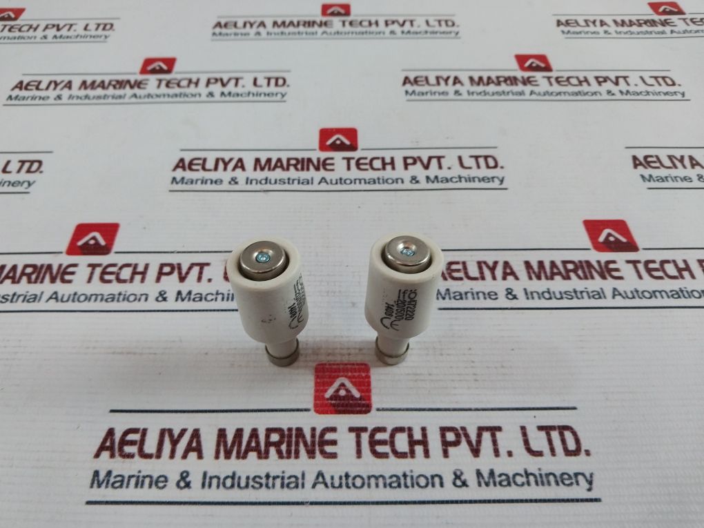 Lot Of 5X Ifo Electric 472220 Fuse